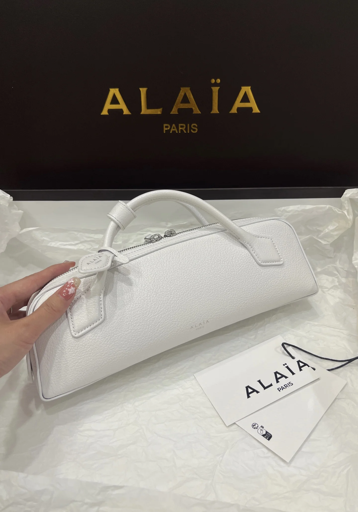 ALAIA Top Handle Bags Calf Leather (White) 31X10X7CM G00202608100399