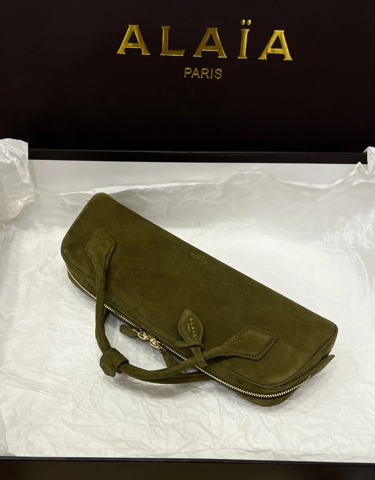 ALAIA Top Handle Bags Suede (Green) 31X10X7CM G00202608100425 - Image 4