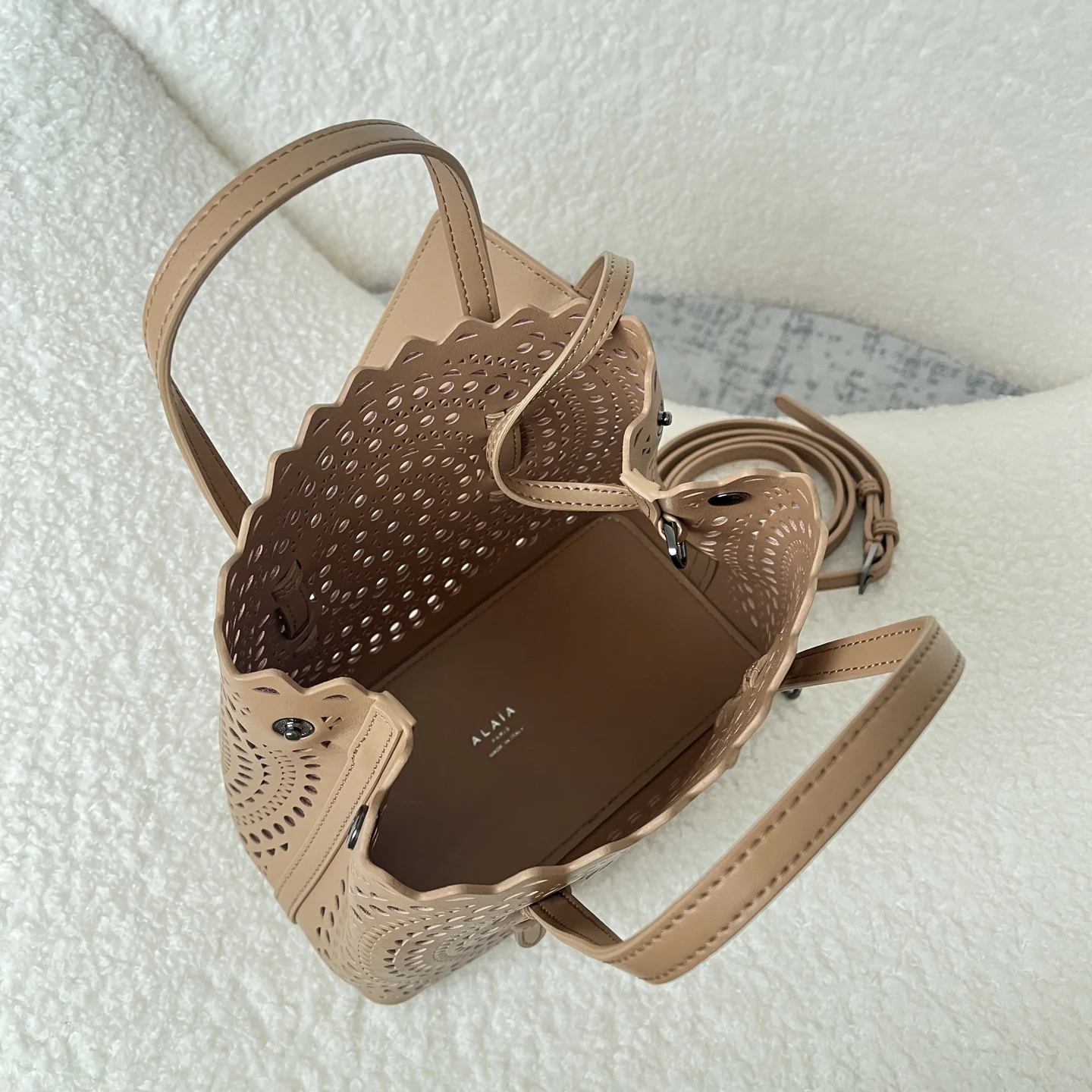 ALAIA Totes Bags Leather (Beige) 20X18X10CM F30202608100336 - Image 6