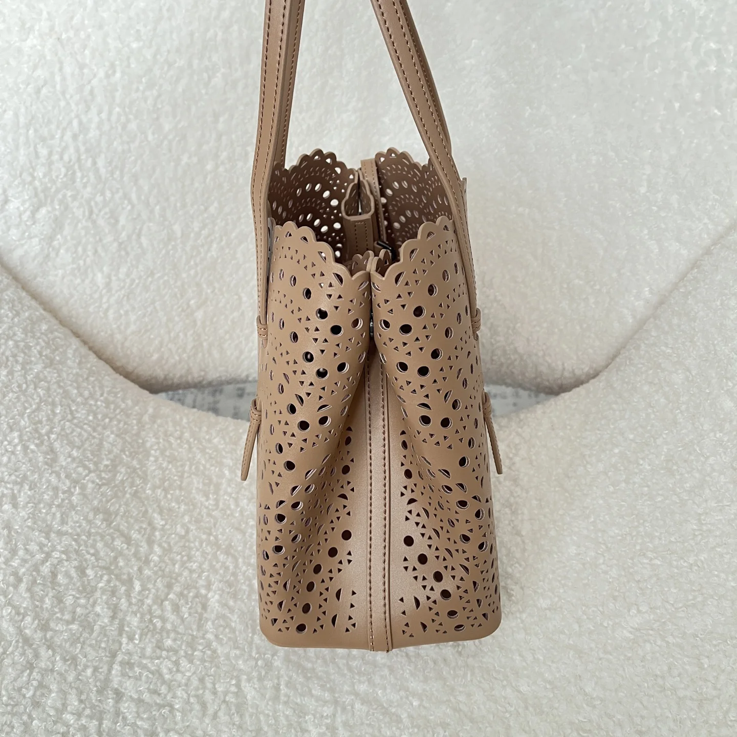 ALAIA Totes Bags Leather (Beige) 25X20X12CM F80202608100351 - Image 2