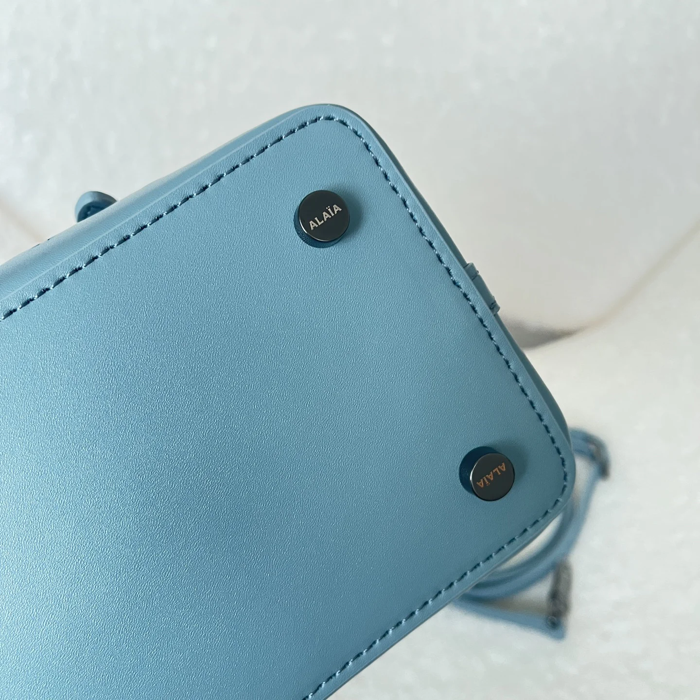 ALAIA Totes Bags Leather (Blue) 20X18X10CM F30202608100339 - Image 5