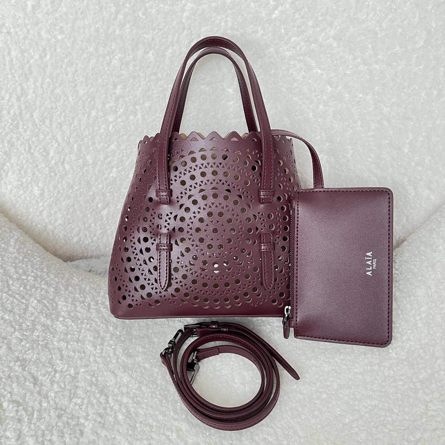 ALAIA Totes Bags Leather (Burgundy) 20X18X10CM F30202608100340