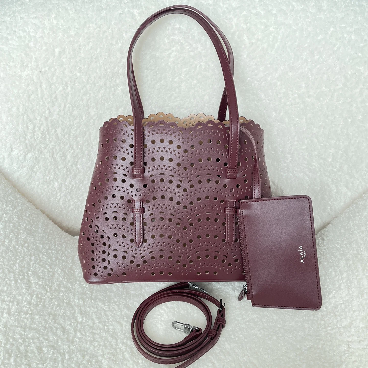 ALAIA Totes Bags Leather (Burgundy) 25X20X12CM F80202608100347