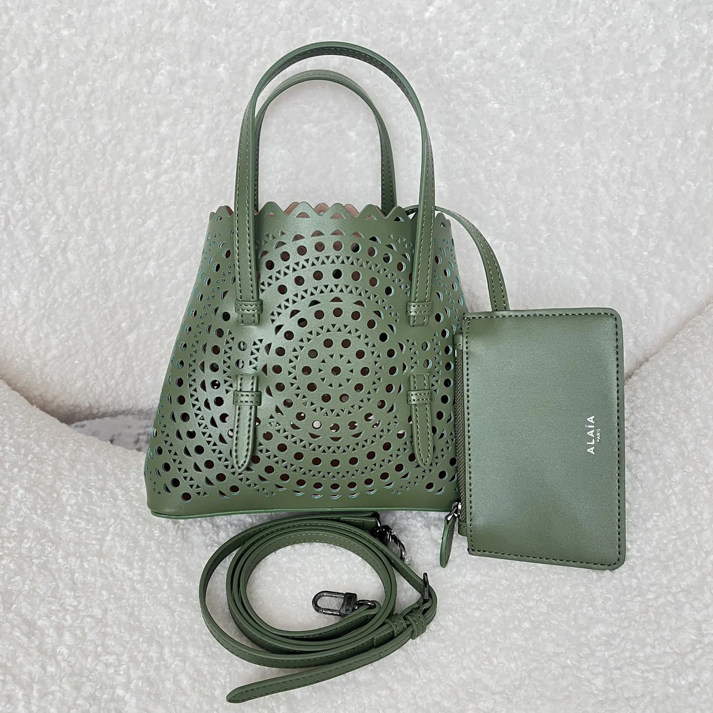 ALAIA Totes Bags Leather (Green) 20X18X10CM F30202608100343