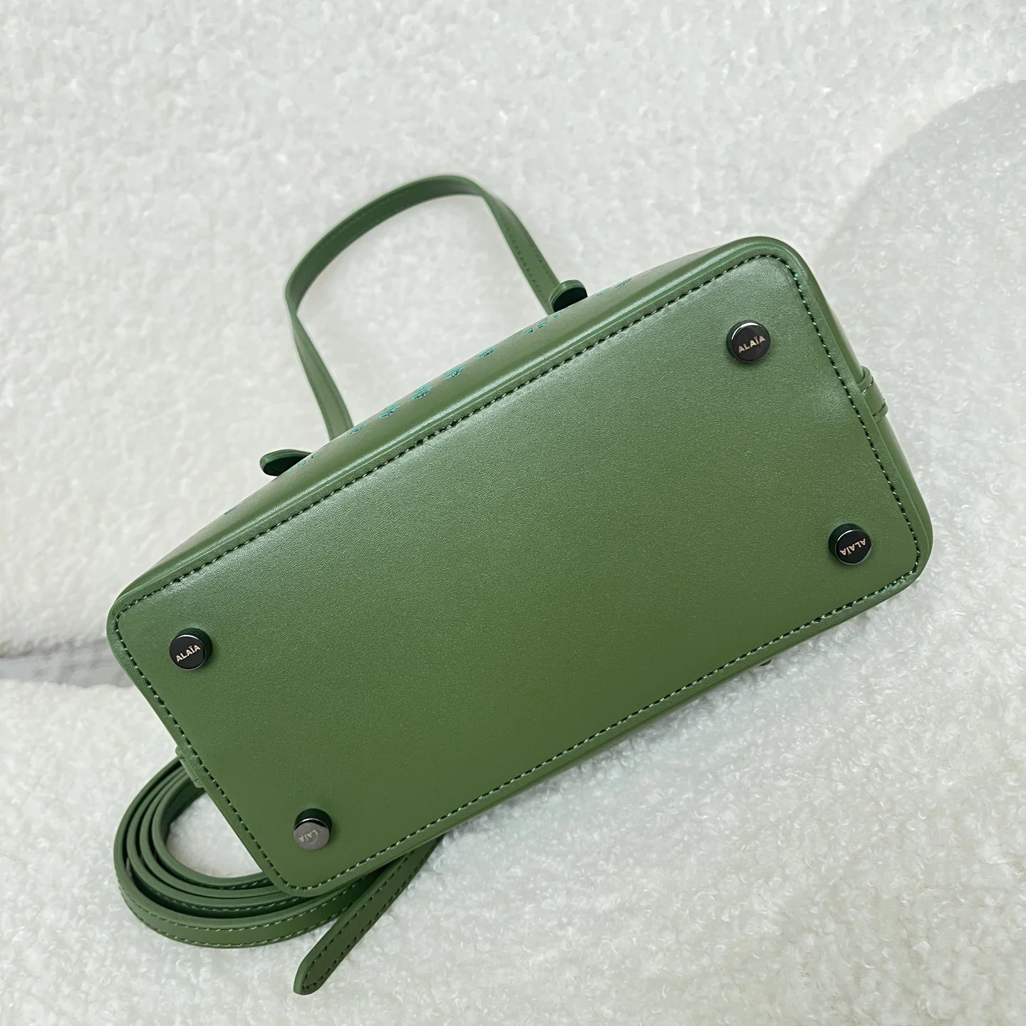 ALAIA Totes Bags Leather (Green) 20X18X10CM F30202608100343 - Image 3