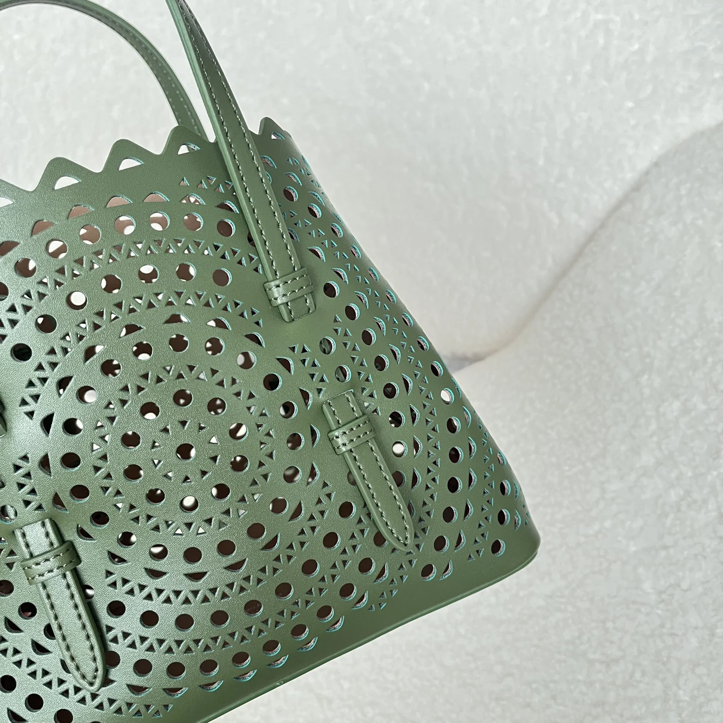 ALAIA Totes Bags Leather (Green) 20X18X10CM F30202608100343 - Image 4