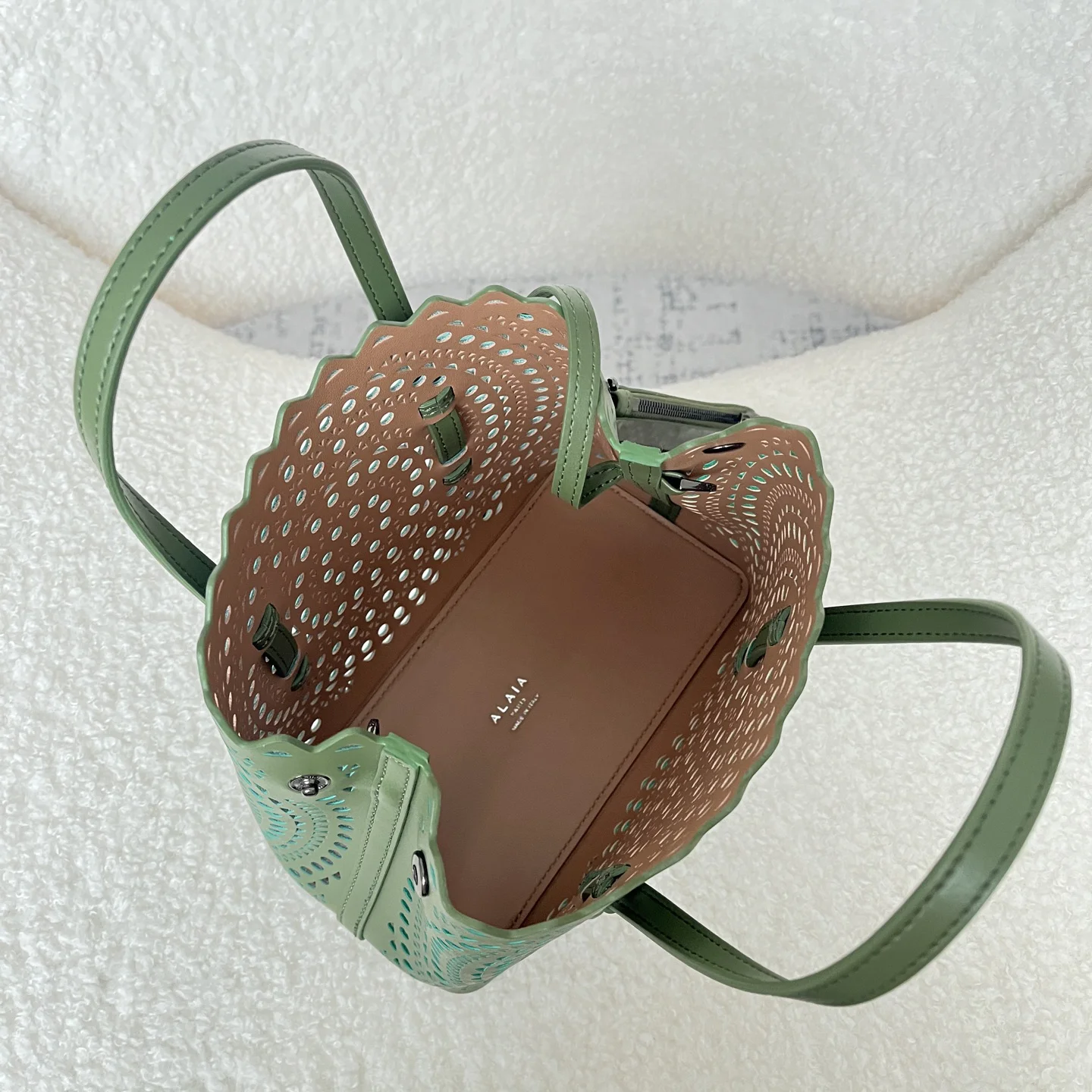 ALAIA Totes Bags Leather (Green) 20X18X10CM F30202608100343 - Image 6