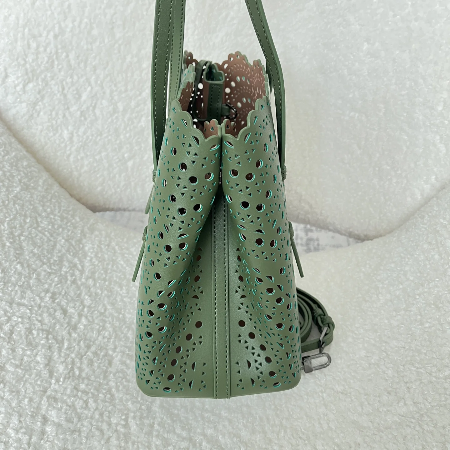 ALAIA Totes Bags Leather (Green) 25X20X12CM F80202608100350 - Image 2