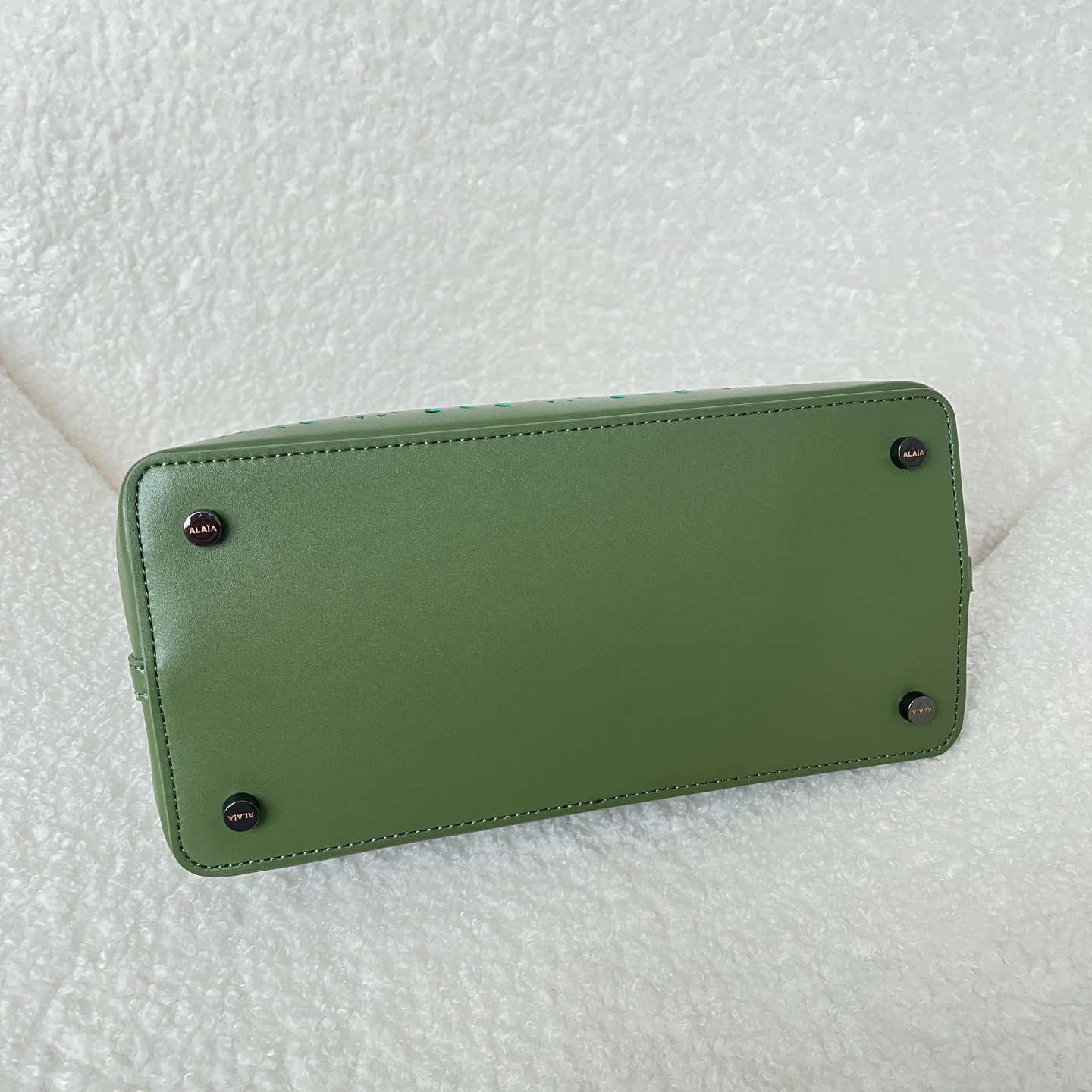 ALAIA Totes Bags Leather (Green) 25X20X12CM F80202608100350 - Image 3