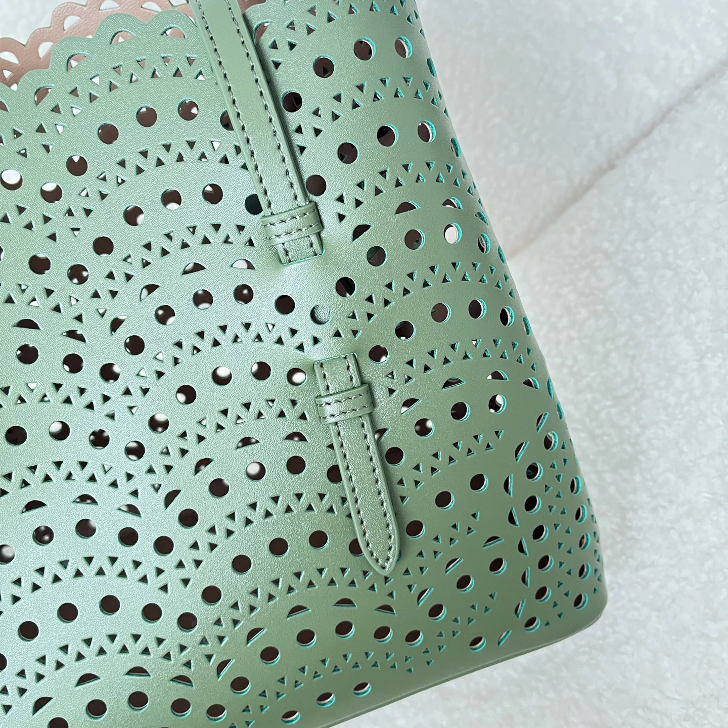 ALAIA Totes Bags Leather (Green) 25X20X12CM F80202608100350 - Image 4