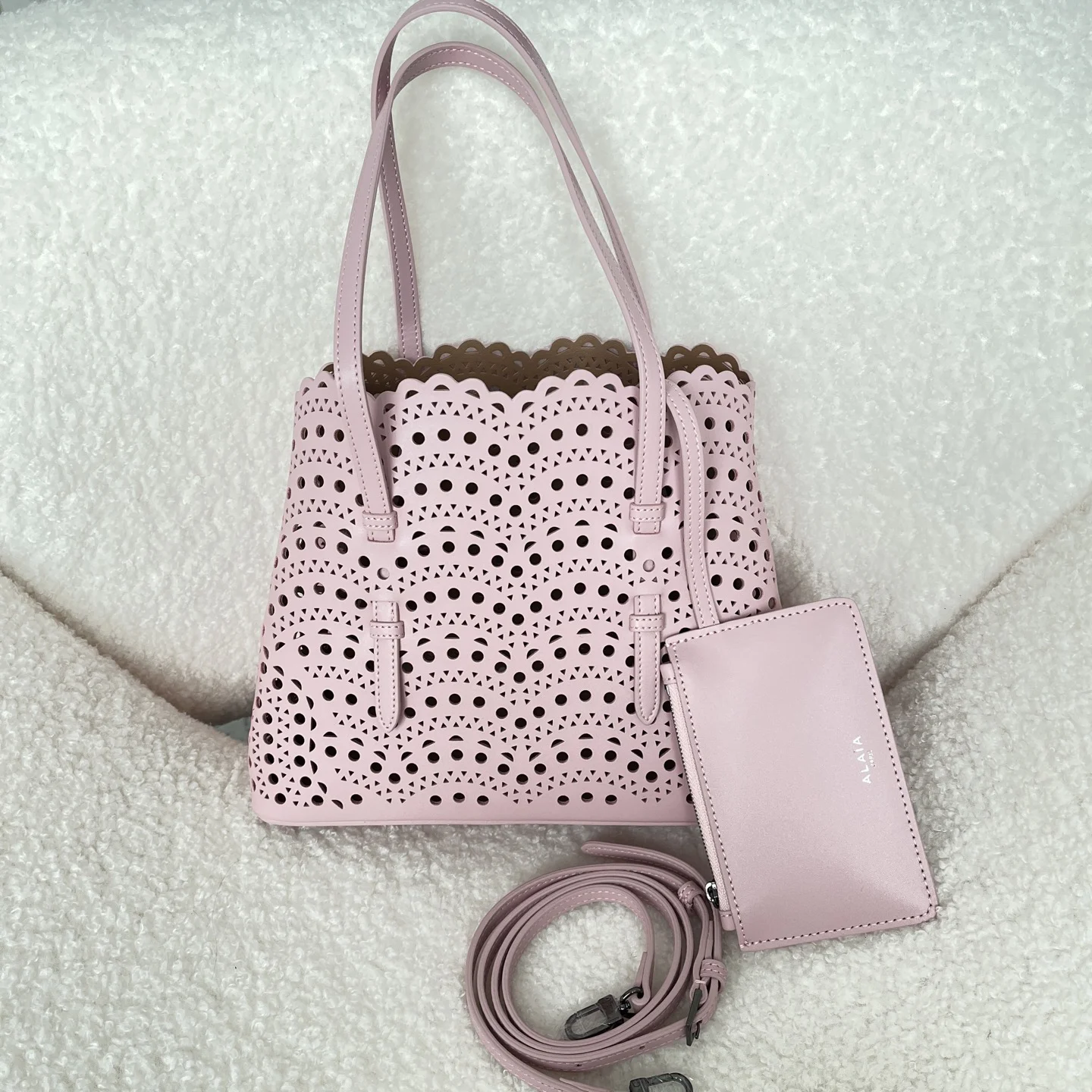 ALAIA Totes Bags Leather (Pink) 25X20X12CM F80202608100348