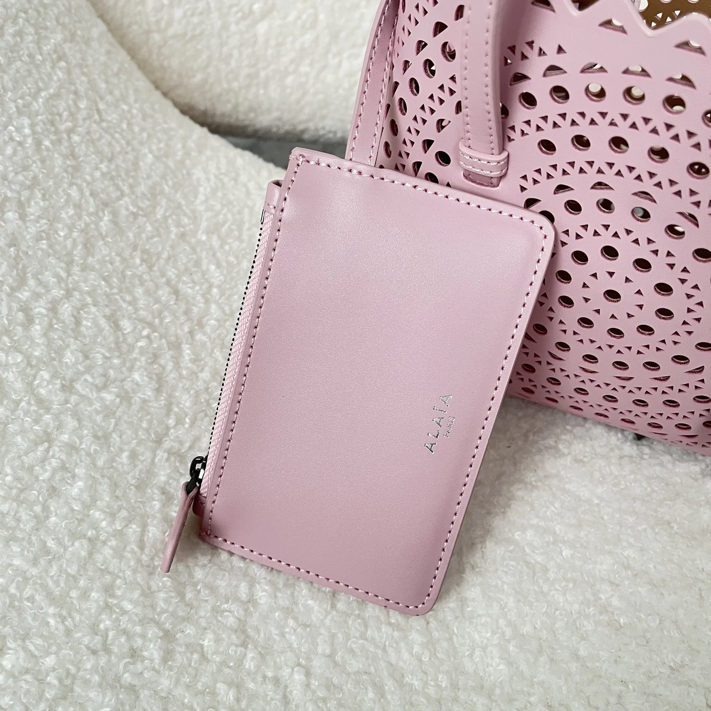 ALAIA Totes Bags (Pink) 20X18X10CM F30202608100341 - Image 8