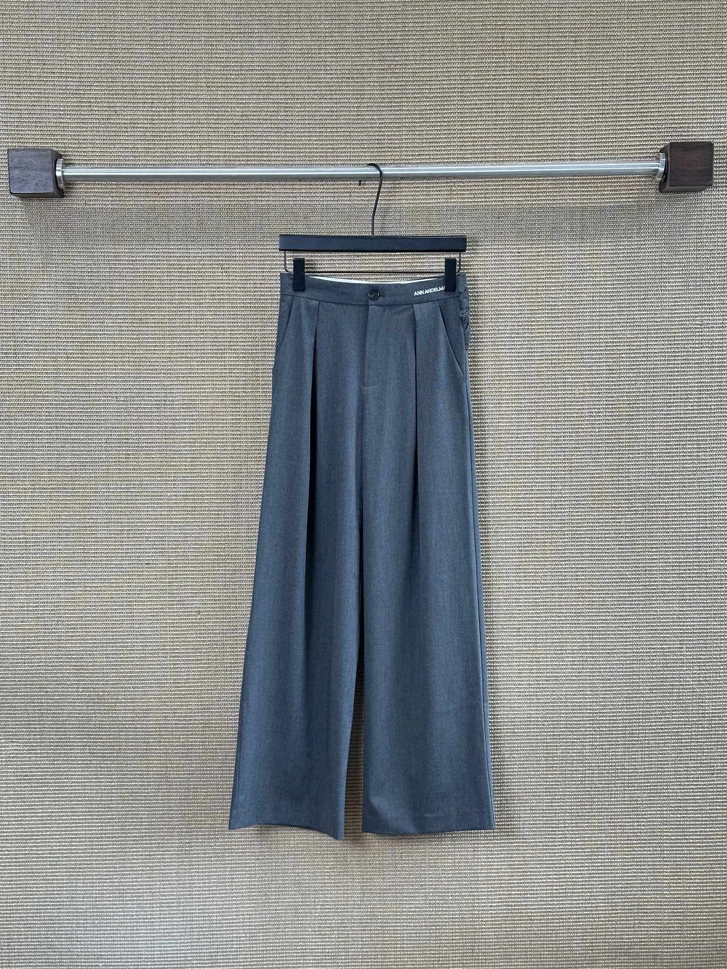 ANN ANDELMAN Trousers S-L B35202608042075