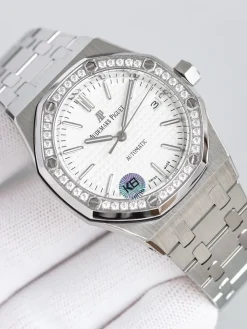 AUDEMARS PIGUET Royal Oak Automatic 15550ST (White-Black Dial) 37mm A600202608050119