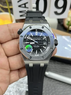 AUDEMARS PIGUET Royal Oak Offshore Automatic 15710 (Black Dial) 40mm A350202608050043
