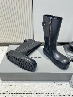 Alternative view of BALENCIAGA Boots Leather & Rubber EU35-39 D70202608030338
