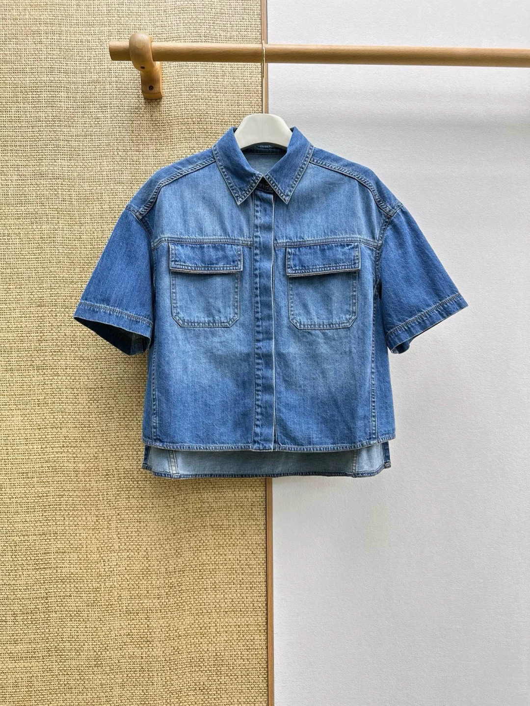 BALENCIAGA Shirts S-L B55202608042339