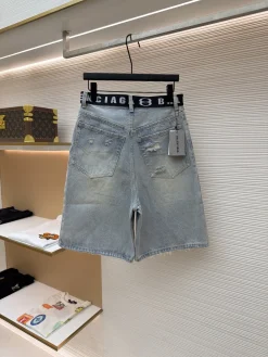Alternative view of BALENCIAGA Shorts Denim 28-31 B25202608060330