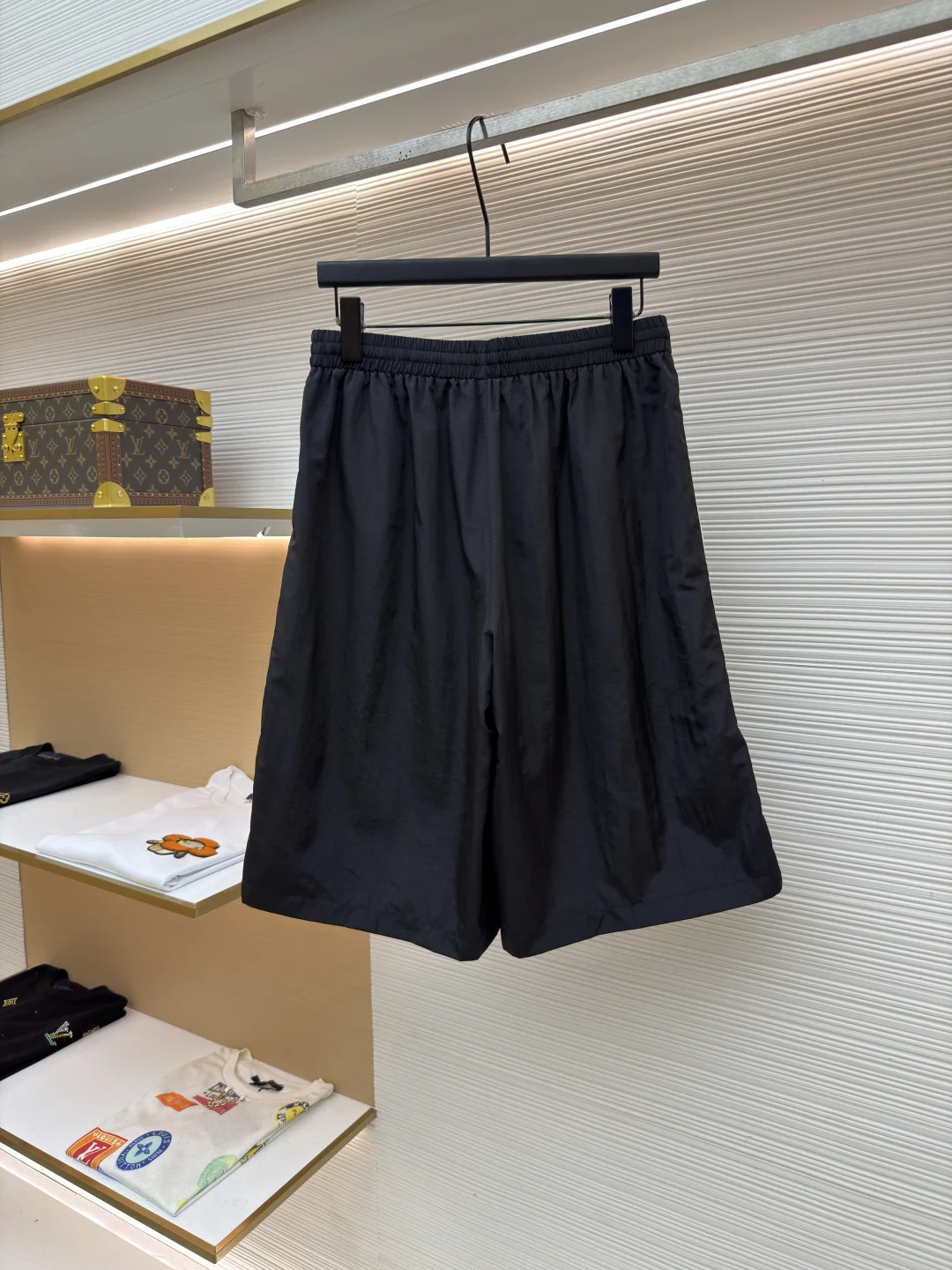 BALENCIAGA Shorts S-L A70202608060339 - Image 2