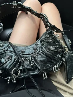 BALENCIAGA Shoulder Bags (Black-Silver) H50202608100067