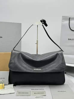 BALENCIAGA Shoulder Bags Calfskin Leather (Black) 42X27X9CM I00202608100095