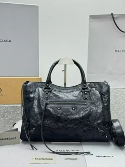 BALENCIAGA Shoulder Bags Cracked Calfskin (Black) 38X24X13CM G00202608100117