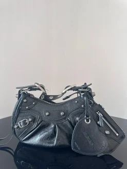 BALENCIAGA Shoulder Bags Lamb Leather (Black) 26X16X10CM E50202608100140