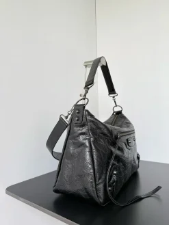 Alternative view of BALENCIAGA Shoulder Bags Lamb Leather (Black) 39X26X16CM G50202608100152
