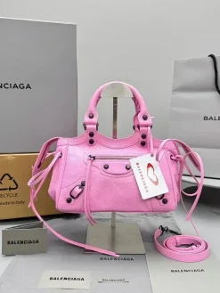 BALENCIAGA Shoulder Bags Lamb Leather (Pink-Black) 24X11X17CM G50202608100148