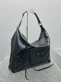 Alternative view of BALENCIAGA Shoulder Bags Leather (Black) 37X11X35CM G80202608100176