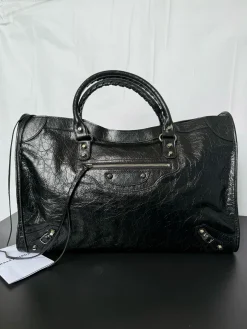 BALENCIAGA Shoulder Bags Leather (Black) 46X17X30CM H40202608100181