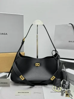 BALENCIAGA Shoulder Bags Leather (Black-Gold) 35X17X10CM F50202608100191