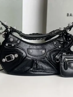 BALENCIAGA Shoulder Bags Leather (Black-Silver) 26X16X10 CM E50202608100203