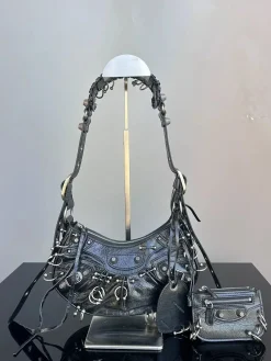 BALENCIAGA Shoulder Bags Leather (Black-Silver) 26X16X10CM D00202608100201