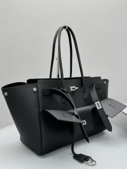 Alternative view of BALENCIAGA Shoulder Bags Leather (Black-Silver) 37X57X17X24X26CM H00202608100111