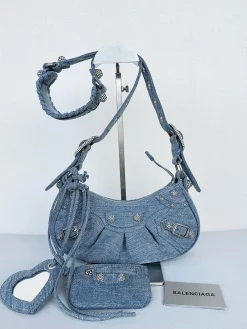 BALENCIAGA Shoulder Bags Leather (Blue) 26X17X7CM E00202608100214