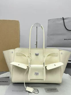 BALENCIAGA Shoulder Bags Leather (Cream-Silver) 37X17X26CM H80202608100227
