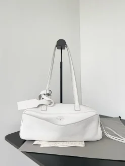 BALENCIAGA Shoulder Bags (White) One Size E30202608100080