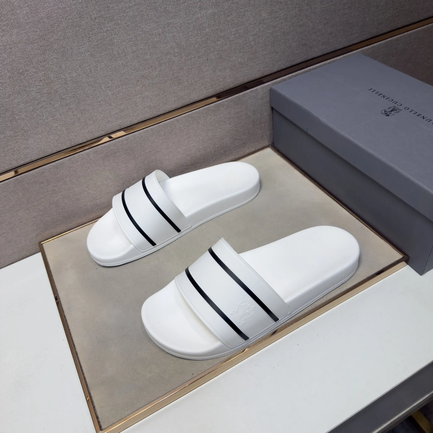 BALENCIAGA Slides Leather & Mixed EU38-45 A10202608030488