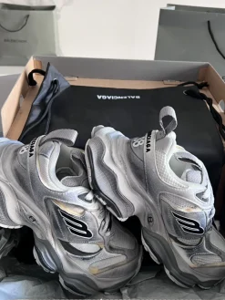 Alternative view of BALENCIAGA Sneakers Textile EU35-46 D10202608030733