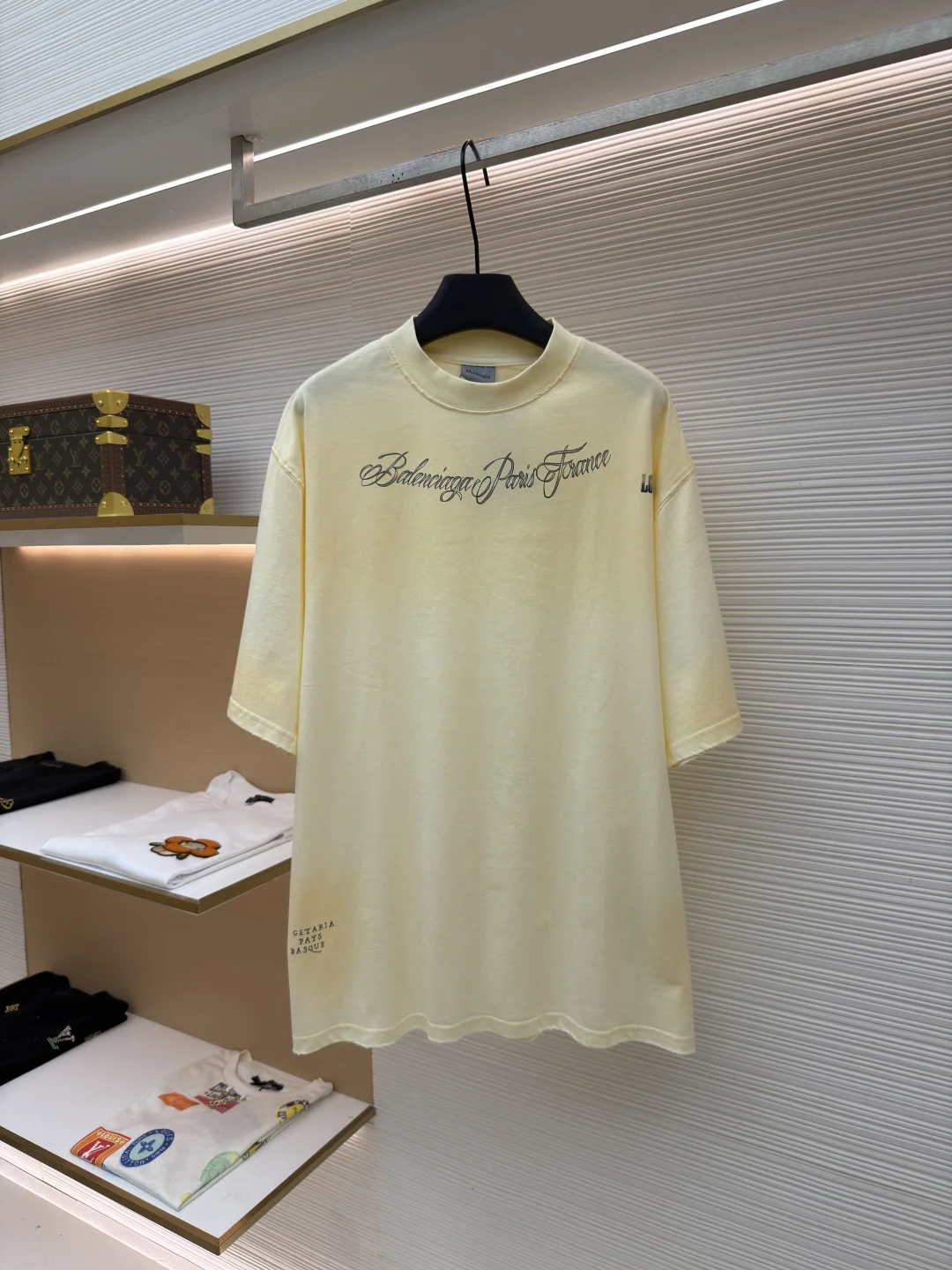 BALENCIAGA T-shirts S-L A35202608060254