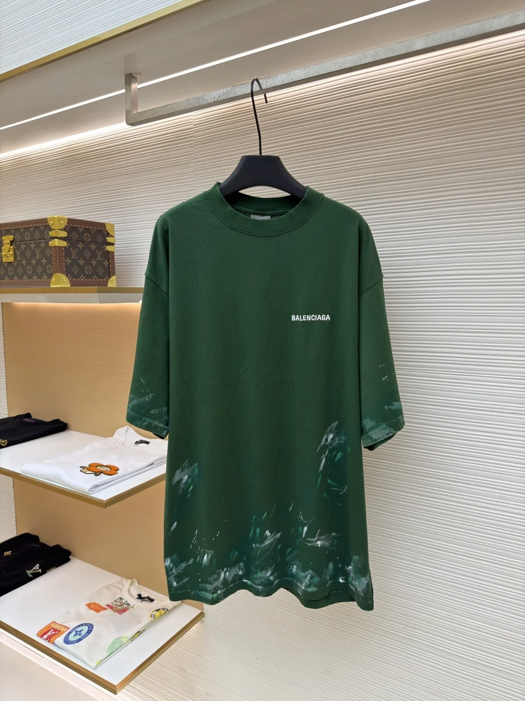 BALENCIAGA T-shirts S-L A70202608060431