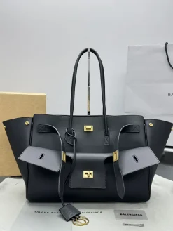 BALENCIAGA Totes Bags Leather (Black-Gold) 37X57X17CM H50202608100396
