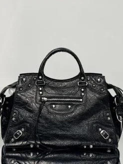 BALENCIAGA Trend Bags Lamb Leather (Black-Silver) 38X34X17CM H00202608100146