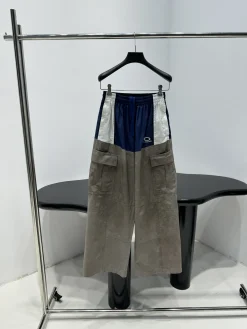 BALENCIAGA Trousers S-L C60202608042333