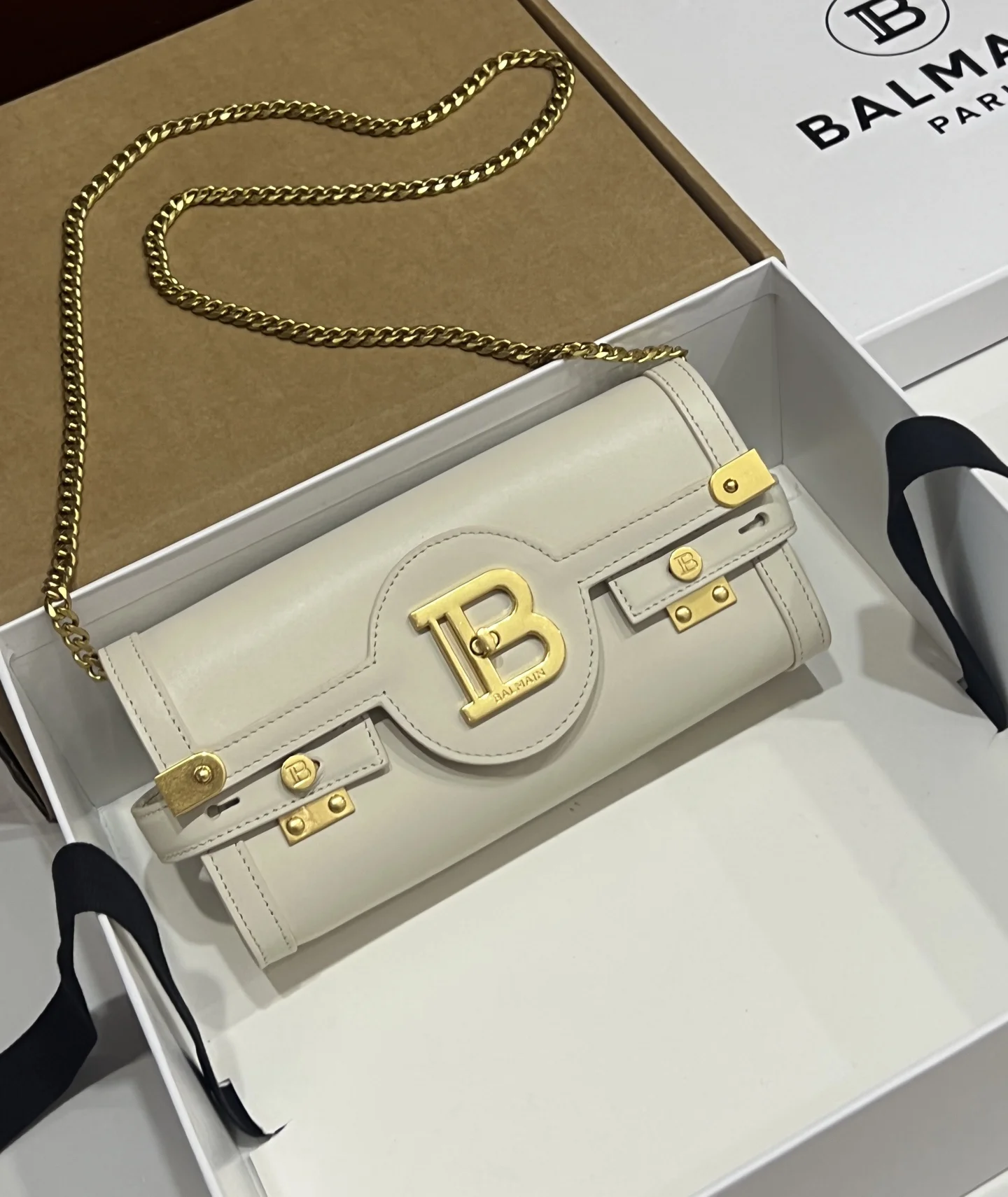 BALMAIN Shoulder Bags Calf Leather (Cream-Gold) 23X12X6CM F80202608100278