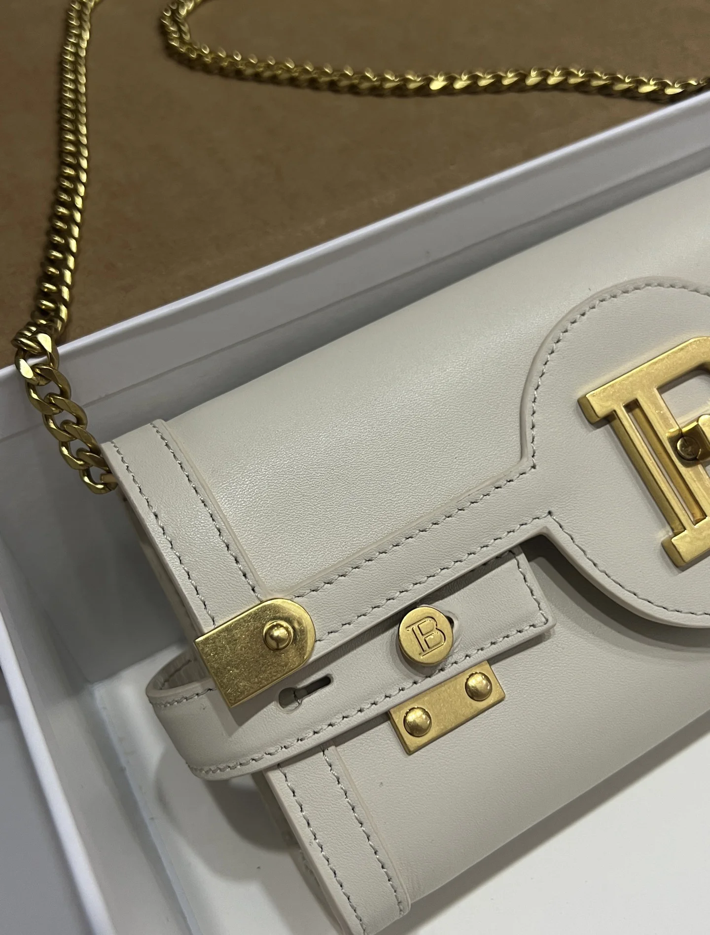 BALMAIN Shoulder Bags Calf Leather (Cream-Gold) 23X12X6CM F80202608100278 - Image 6
