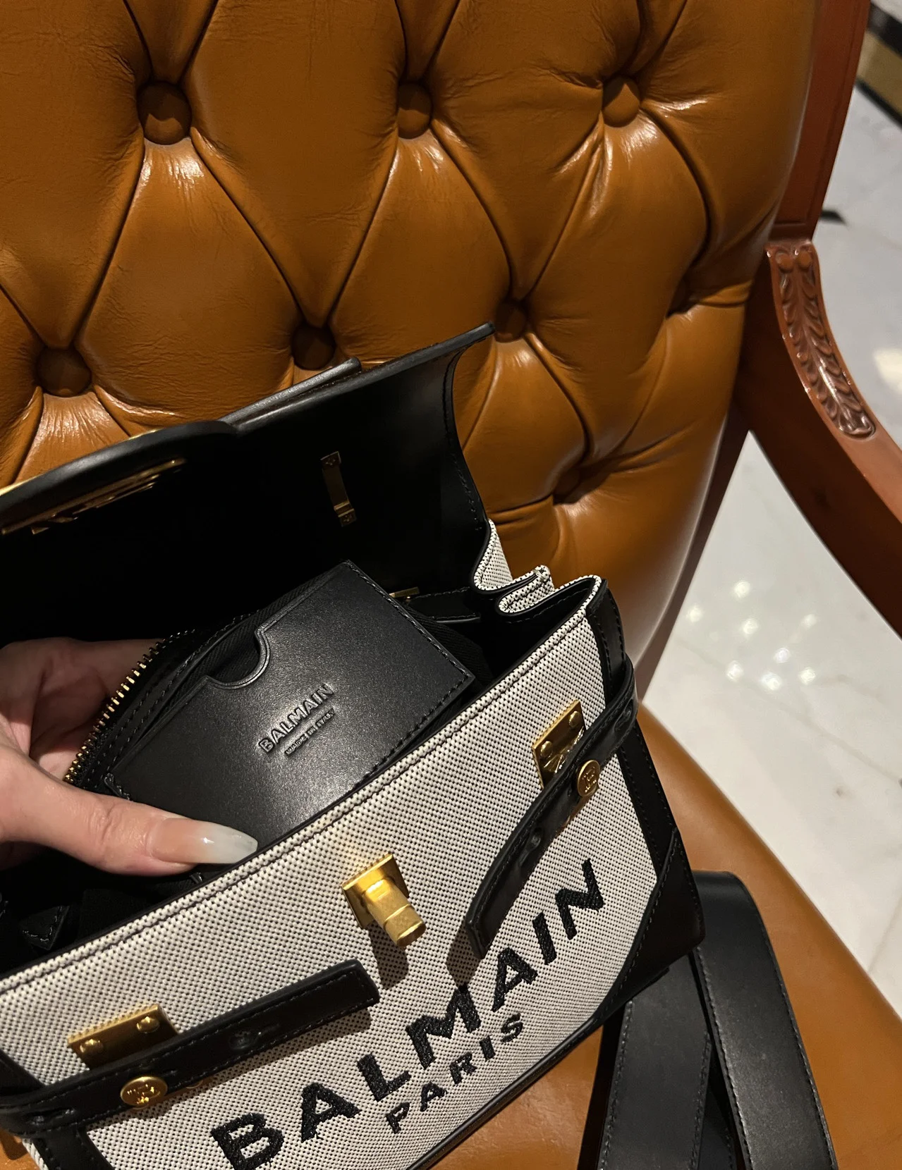 BALMAIN Shoulder Bags Canvas Leather (Black-Gold-White) 23X20X11CM H50202608100287 - Image 7