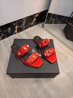 Alternative view of BALMAIN Slides Leather EU36-42 B70202608031381