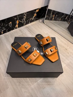Alternative view of BALMAIN Slides Leather EU36-42 B70202608031385
